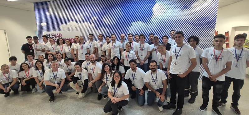 Alunos iniciam curso de formação técnica em manutenção aeronáutica e que terá duração de nove meses.